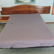 Electric adjustable queen size bed