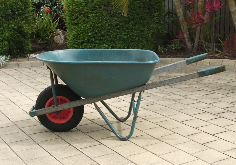 Wheelbarrow Kelso builder’s barrow in very good condition. Hervey